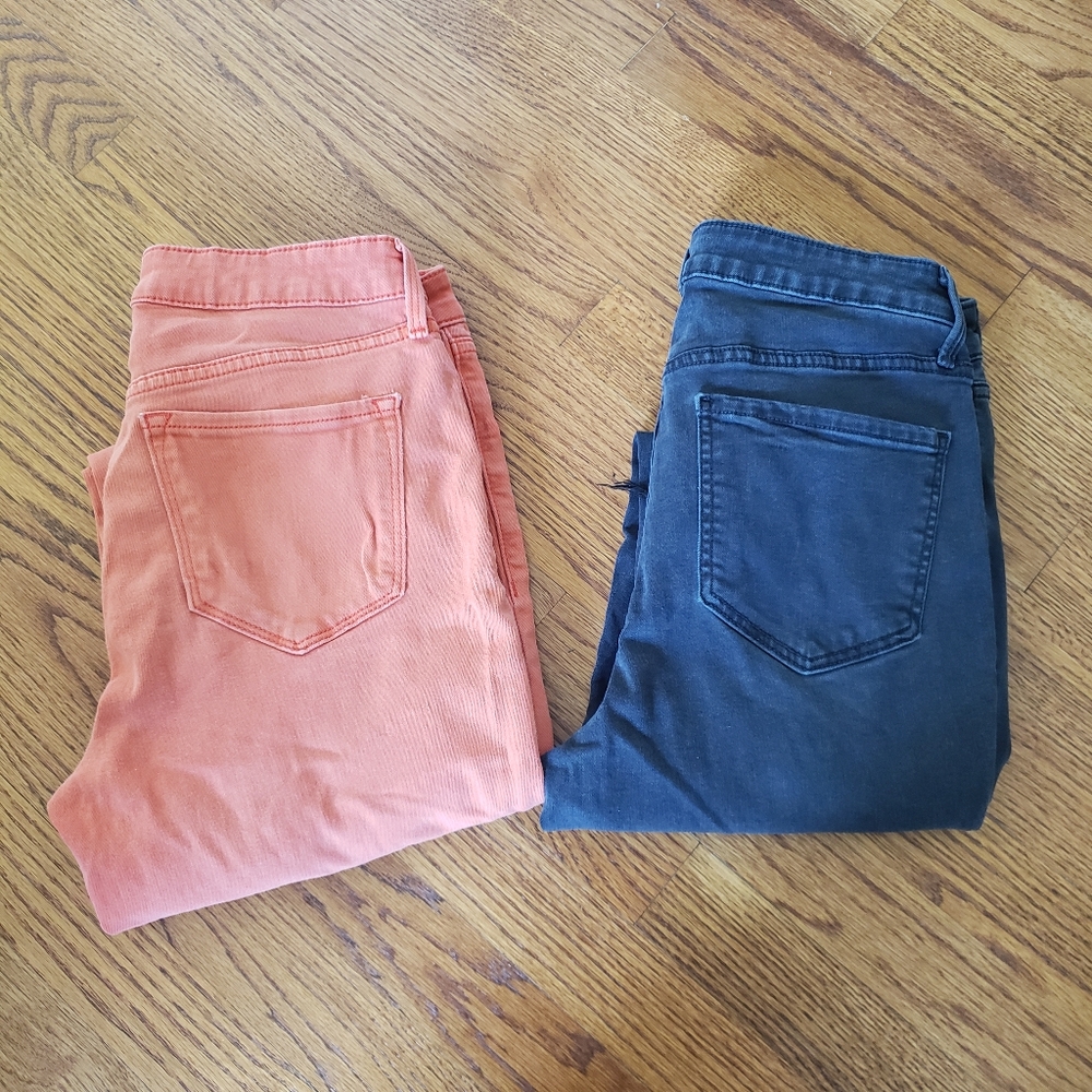 Old Navy Rockstar Bundle of 2 Pairs of Jeans